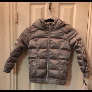 Spyder Silver Girls Ski Jacket, Size 5, Excellent preowned condition, Like New